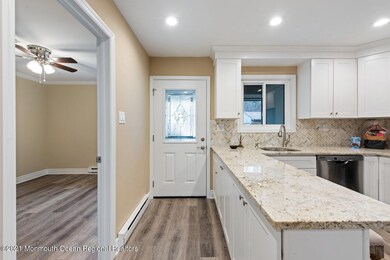 66 Ellsworth Ct, Red Bank, NJ 07701 - photo 4