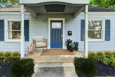 713 Sue Barnett Dr, Houston, TX 77018 - photo 2