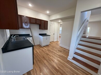 730 Hazel St unit 201, Louisville, KY 40211 - photo 5