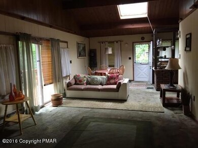 5192 Minks Pond Rd, Bushkill, PA 18324 - photo 4