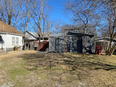 410 E 6th St, Bonham, TX 75418 - photo 5