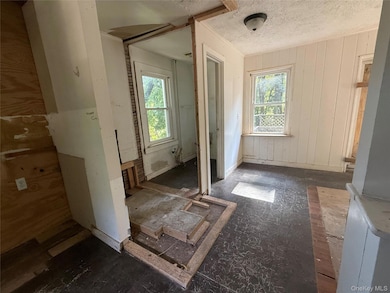 3968 Old Crompond Rd, Cortlandt Manor, NY 10567 - photo 3