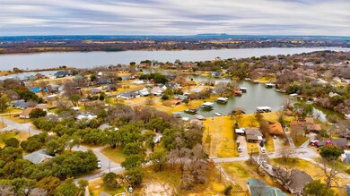 2906 Galaxy St, Granbury, TX 76049 - photo 5