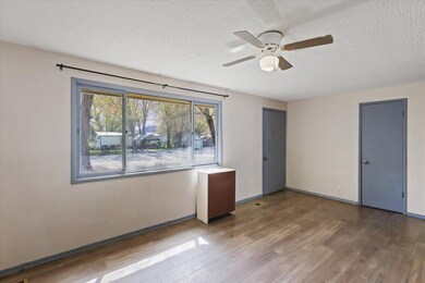 06-Living Room