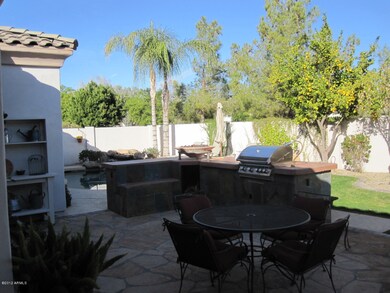Built-in gas barbecue and fire pit