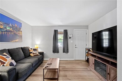 185 Chess St, New Eagle, PA 15067 - photo 6