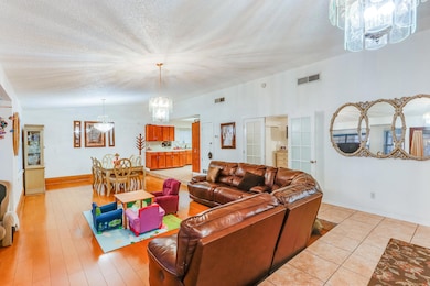 11305 Sundance Ave-29