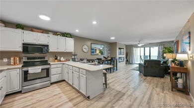 611 Lazy Days Rd unit 6, Osage Beach, MO 65065 - photo 2