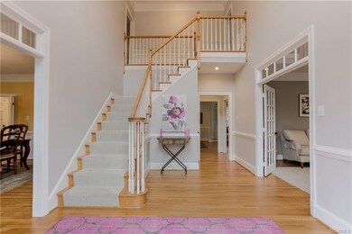 Greet your family & friends in the spacious and gr