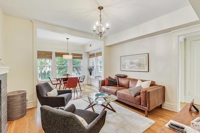 733 W Buckingham Place unit 13, Chicago, IL 60657 - photo 4