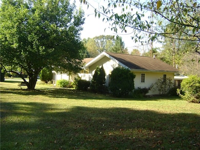 2092 Mcarthur Rd, Jamestown, PA 16134 - photo 2