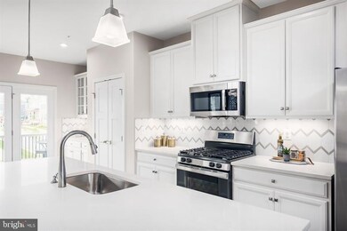 1712 Mill Branch Dr, Laurel, MD 20708 - photo 3