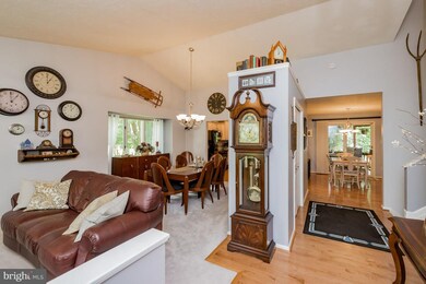 6918 Parchment Rise, Columbia, MD 21044 - photo 4