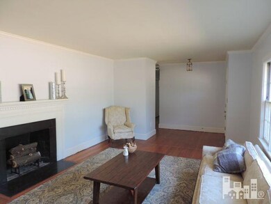 809 E Wilmington St, Burgaw, NC 28425 - photo 7