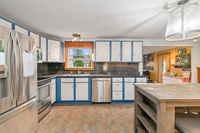 18 Phil St, East Barre, VT 05649 - photo 2