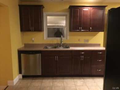 3410 Cambridge Cir, Allentown, PA 18104 - photo 3