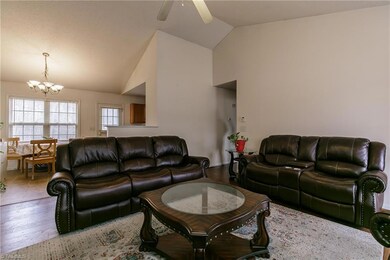 3151 Sundance Dr, Burlington, NC 27217 - photo 4