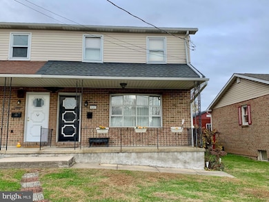 1207 Scott St, Reading, PA 19611 - photo 2