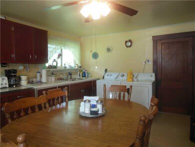 Kitchen. Large ear in kitchen with laundry area