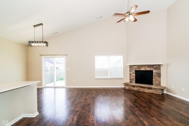 823 Fieldstone Dr, Franklin, IN 46131 - photo 2