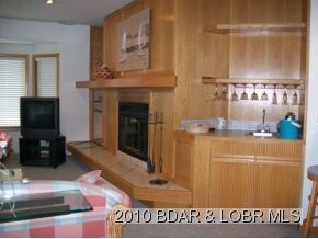 Open living Room w wet bar