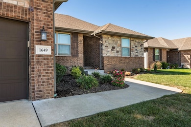 1649 N Feather Crest Dr, Nixa, MO 65714 - photo 4
