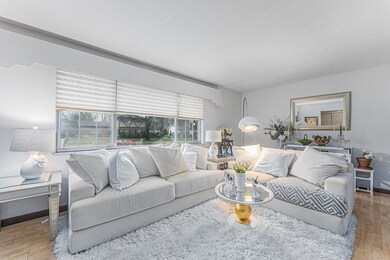 2722 Halleck Dr 021