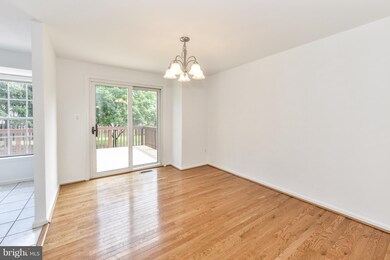 13848 Laura Ratcliff Ct, Centreville, VA 20121 - photo 5