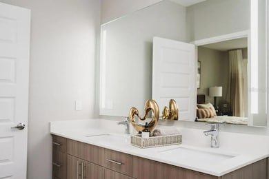 503 Chatham Ave, Orlando, FL 32801 - photo 2