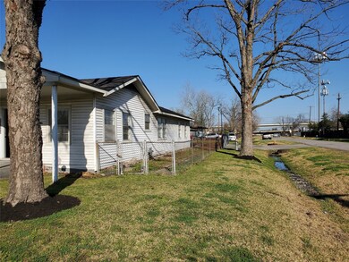 10602 Bentley St, Houston, TX 77093 - photo 3