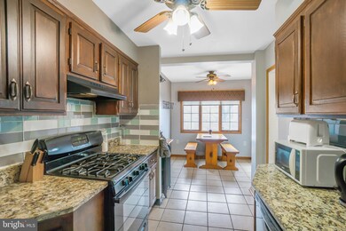 1236 Myrtlewood Ave, Havertown, PA 19083 - photo 7