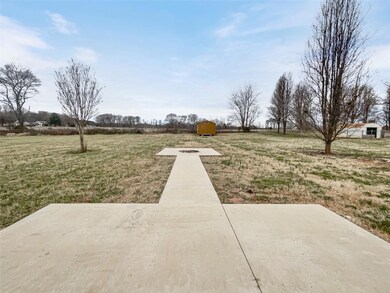 121 Potts Grant Ln, Statesville, NC 28625 - photo 3