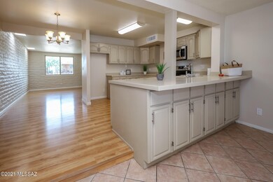 Kitchen Bar Area