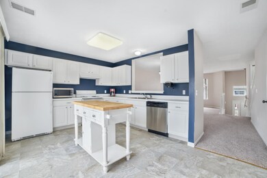 6304 Quail Run Dr, Kalamazoo-11