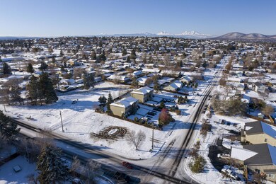 2317 SW 27th St, Redmond, OR 97756 - photo 7