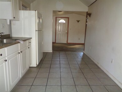 52 Elm St, Winchester, NH 03470 - photo 2