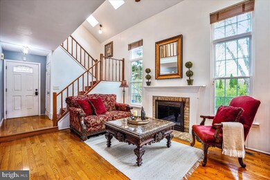 3416 Doe Run Ct, Herndon, VA 20171 - photo 5