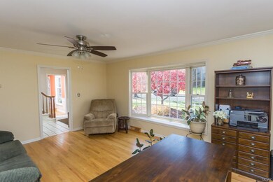 1181 Joyce Cir, Allentown, PA 18106 - photo 3