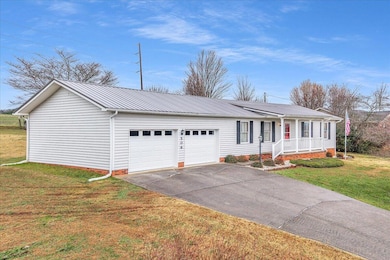 506 Alpine Cir, Talbott, TN 37877 - photo 2