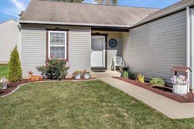 4708 Harbinger Cir E, Columbus, OH 43213 - photo 3