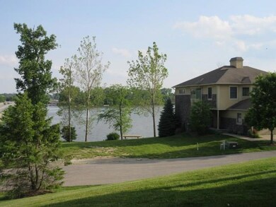 13795 E Voyager Dr unit 28, Fishers, IN 46037 - photo 3