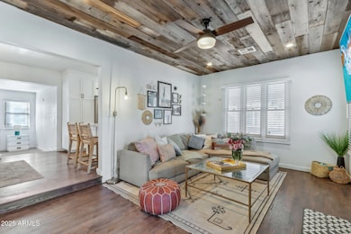 2209 E Weldon Ave, Phoenix, AZ 85016 - photo 4