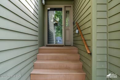 Entrance w/ Ring Doorbell