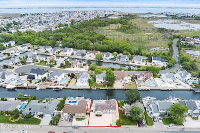 07-Front Aerial OUTLINE