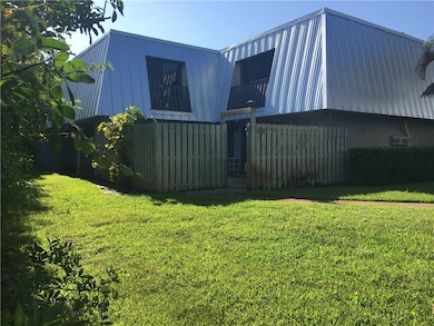 25' x 20 ' Courtyard