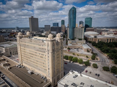 Texas & Pacific Lofts unit 2012, Fort Worth, TX 76102 - photo 2