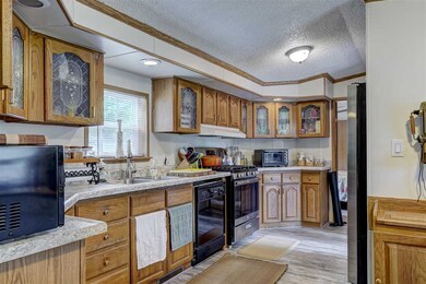 21 Roland Dr, Allenstown, NH 03275 - photo 4