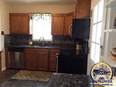 1731 SW Randolph Ave, Topeka, KS 66604 - photo 6