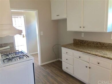 New stove with room for a breakfast nook