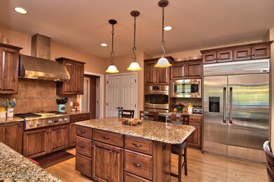 1080 Woodberry Dr, Mountain Top, PA 18707 - photo 6